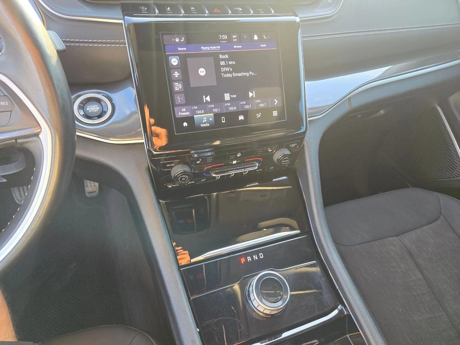 2022 Jeep Grand Cherokee L Laredo 4x2