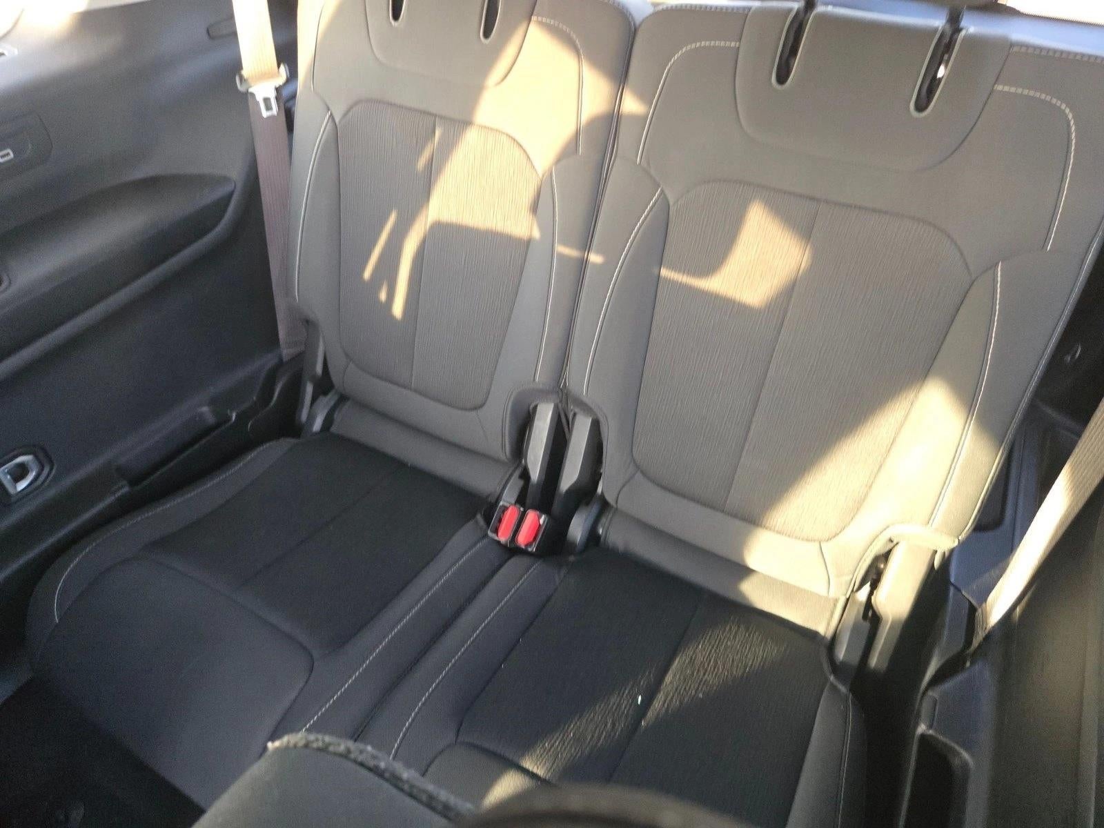 2022 Jeep Grand Cherokee L Laredo 4x2