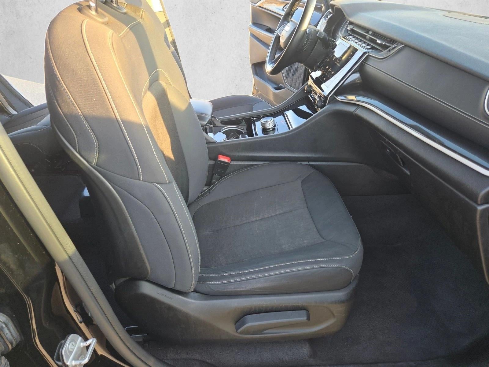 2022 Jeep Grand Cherokee L Laredo 4x2