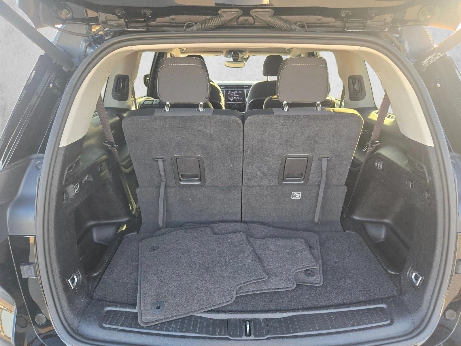 2022 Jeep Grand Cherokee L Laredo 4x2