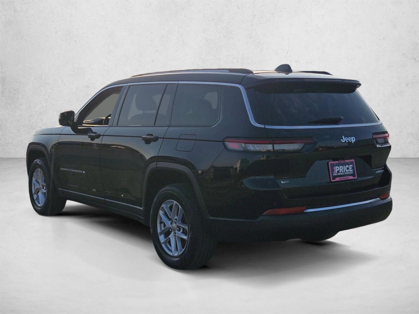 2022 Jeep Grand Cherokee L Laredo 4x2