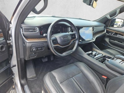 2023 Jeep Grand Wagoneer Base