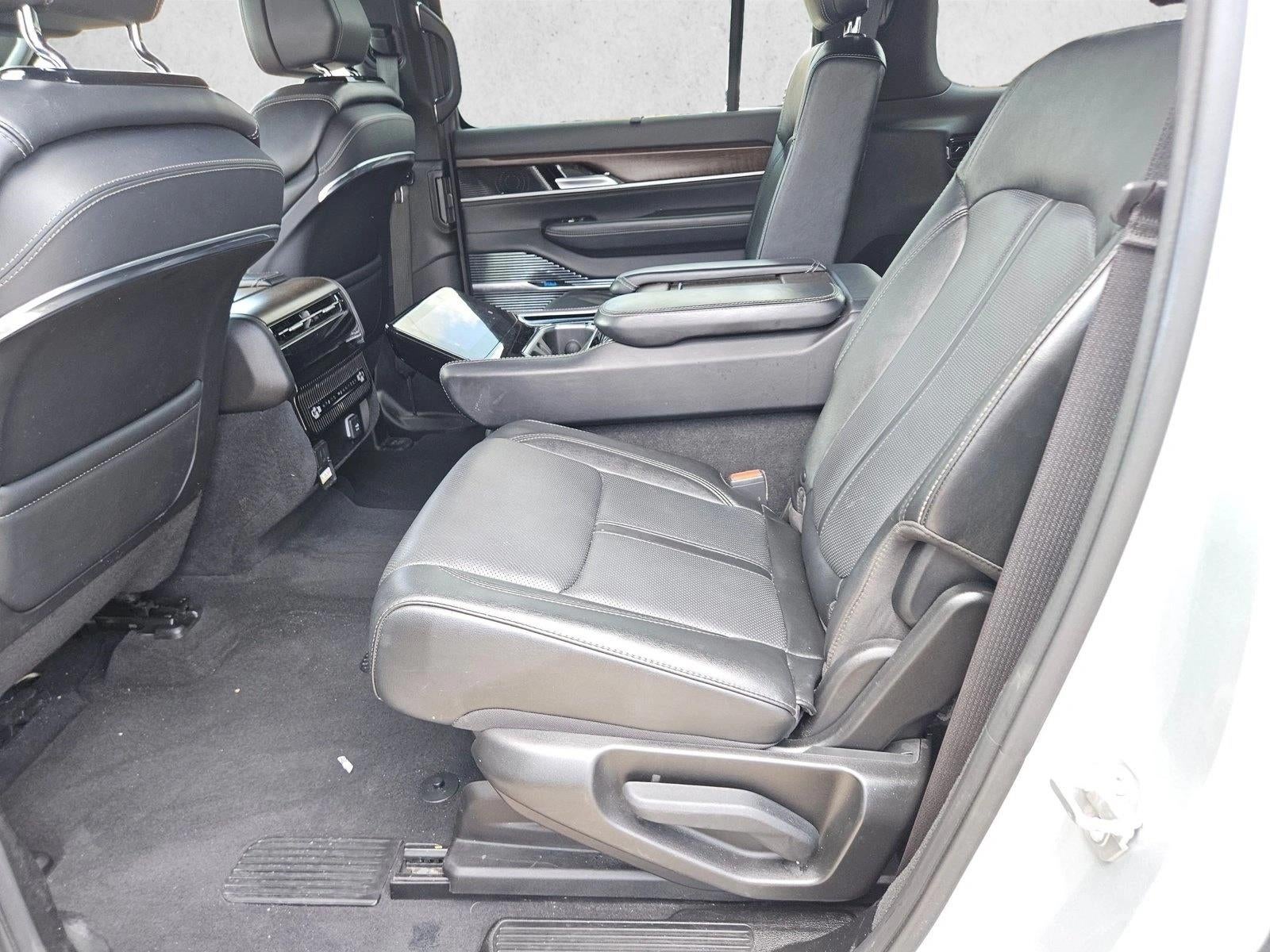 2023 Jeep Grand Wagoneer Base
