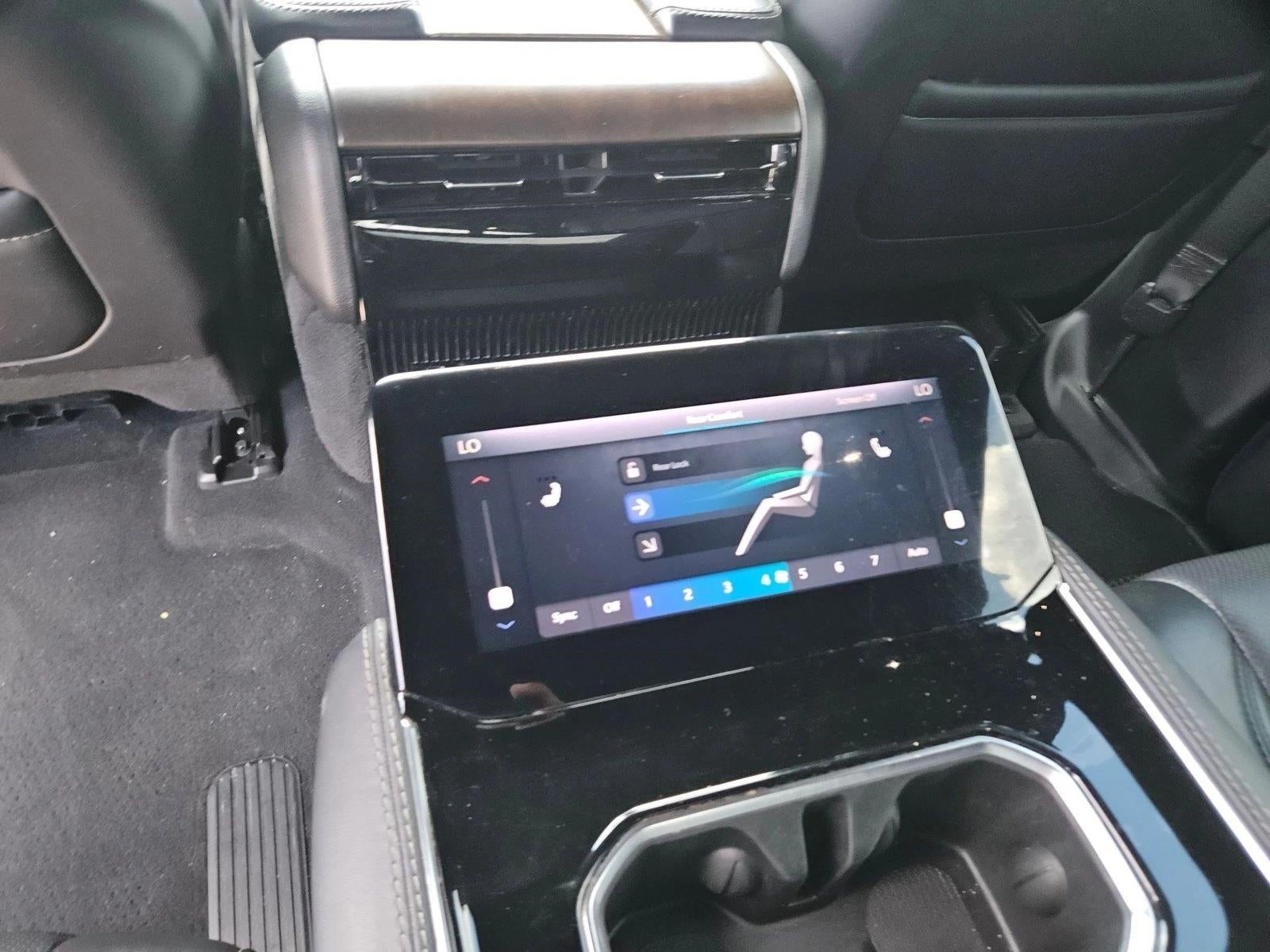 2023 Jeep Grand Wagoneer Base