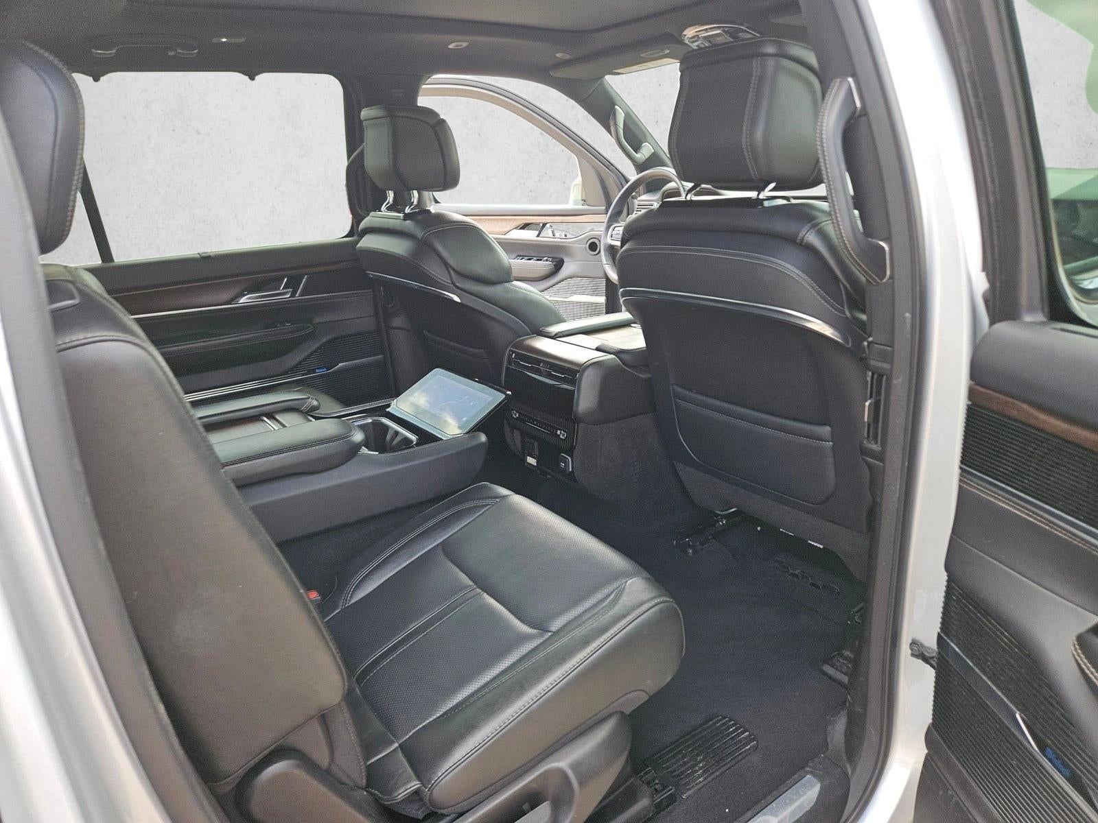 2023 Jeep Grand Wagoneer Base