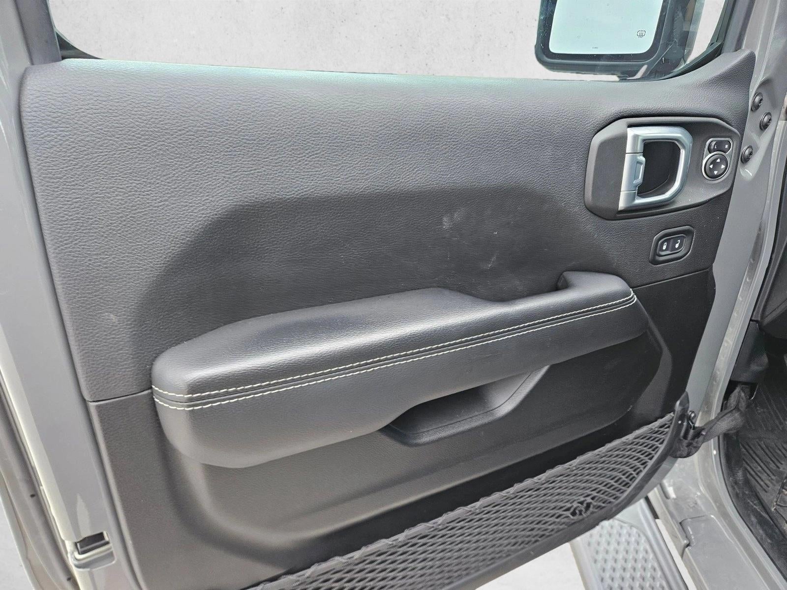 2022 Jeep Gladiator Overland