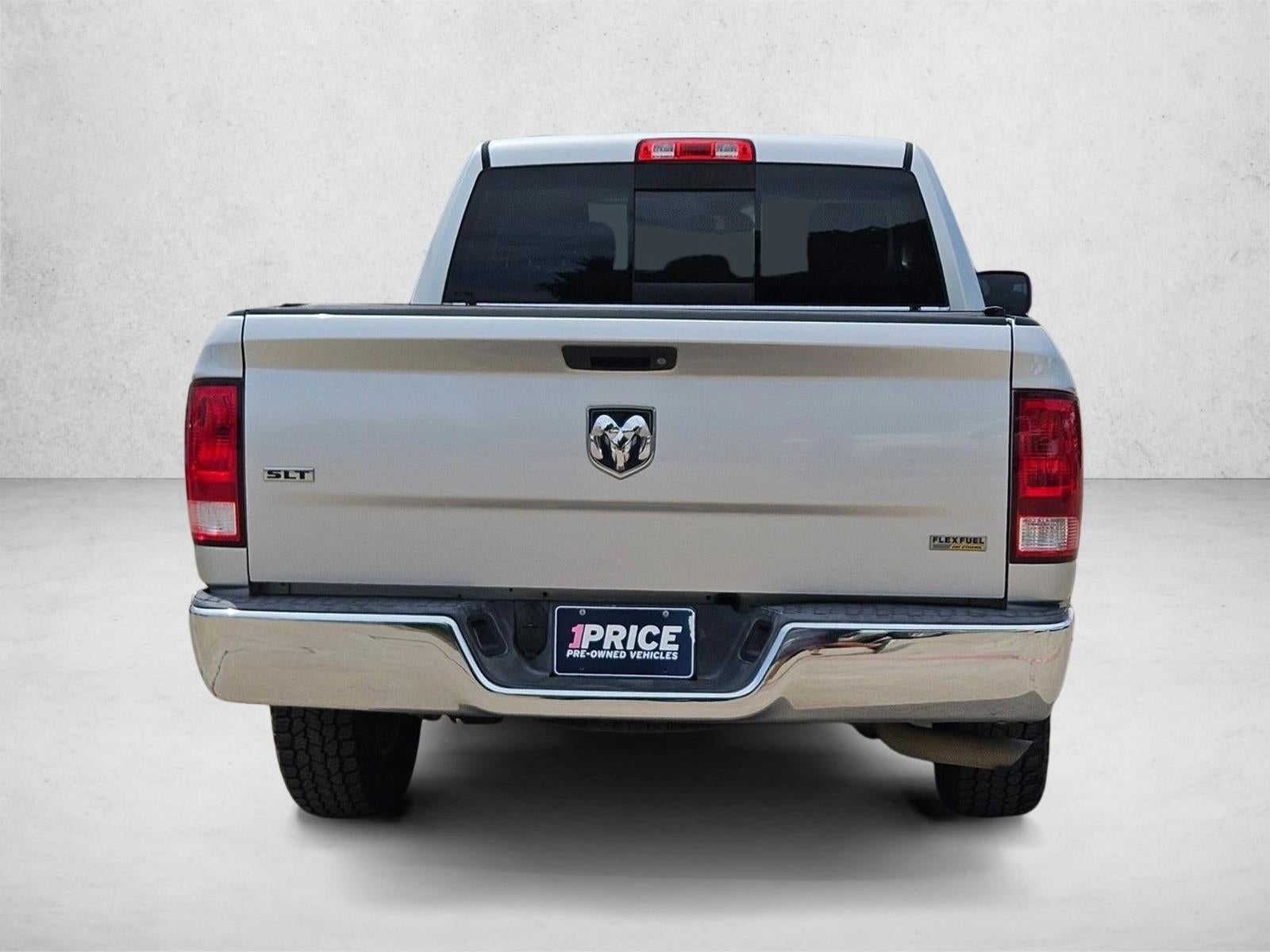 2016 RAM 1500 SLT