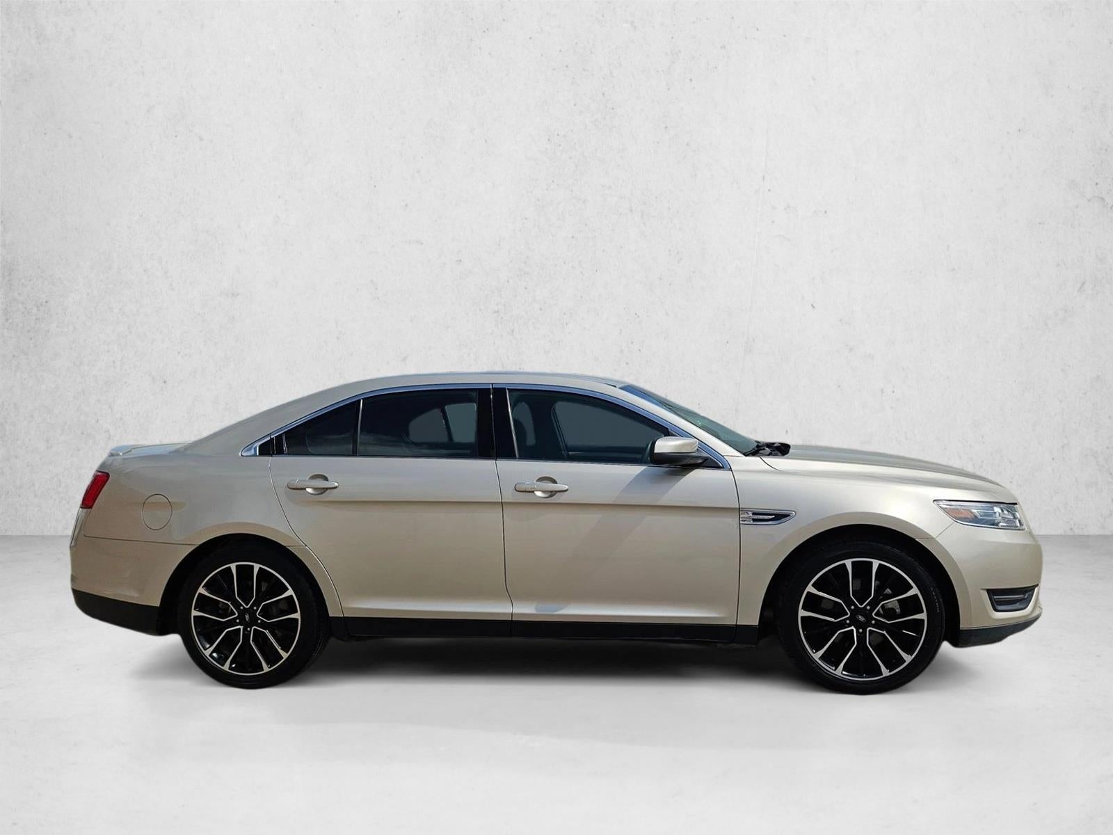 2018 Ford Taurus SEL