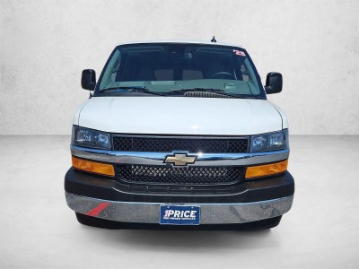 2025 Chevrolet Express Passenger 1LT