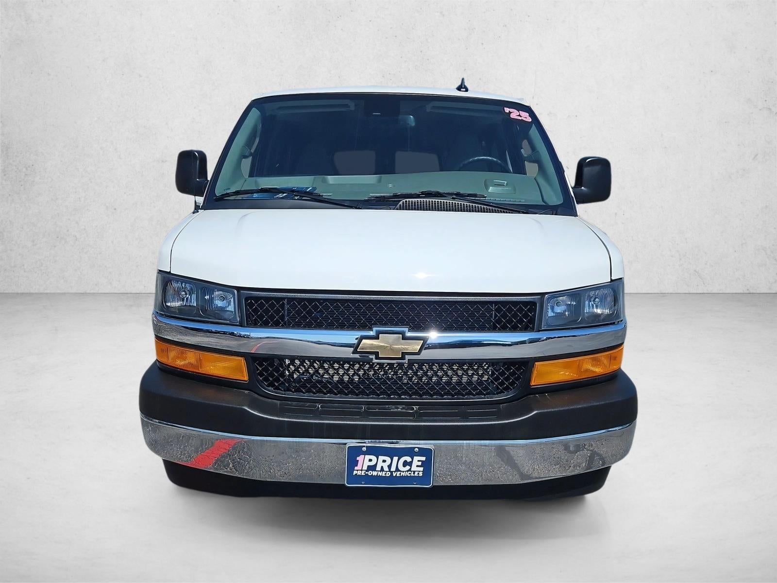 2025 Chevrolet Express Passenger 1LT