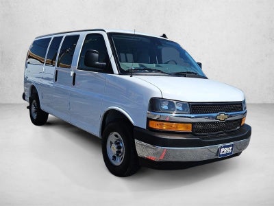 2025 Chevrolet Express Passenger 1LT