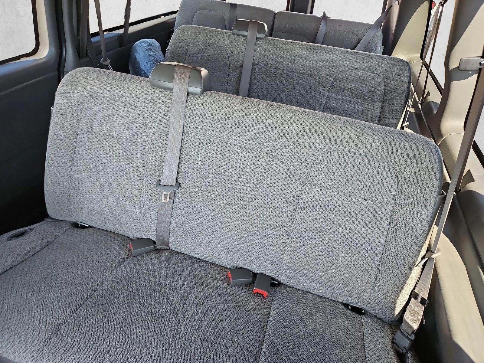 2025 Chevrolet Express Passenger 1LT