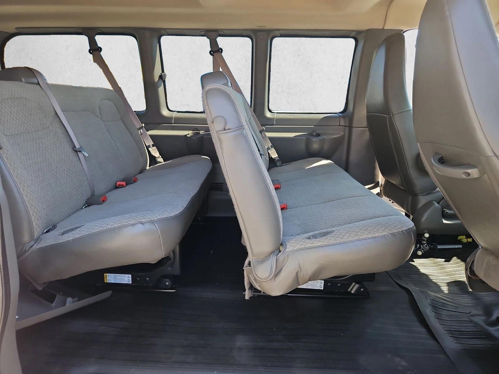 2025 Chevrolet Express Passenger 1LT