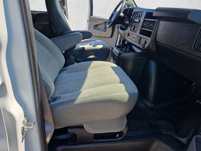 2025 Chevrolet Express Passenger 1LT