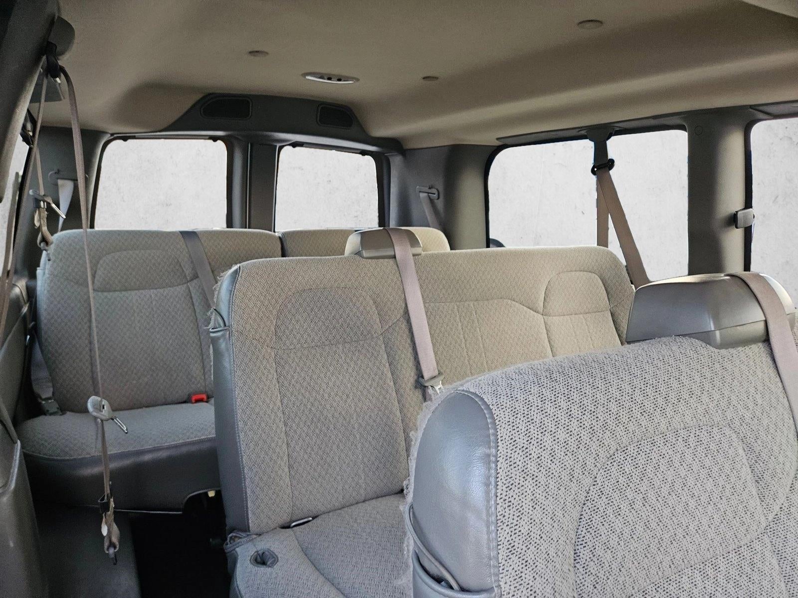 2025 Chevrolet Express Passenger 1LT
