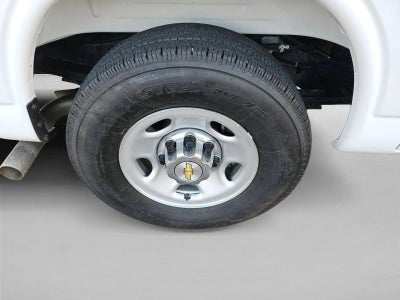 2025 Chevrolet Express Passenger 1LT