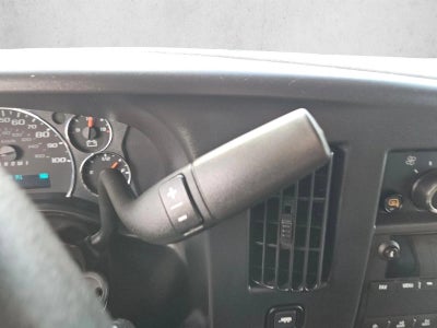 2025 Chevrolet Express Passenger 1LT