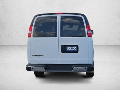2025 Chevrolet Express Passenger 1LT