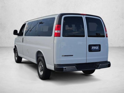 2025 Chevrolet Express Passenger 1LT