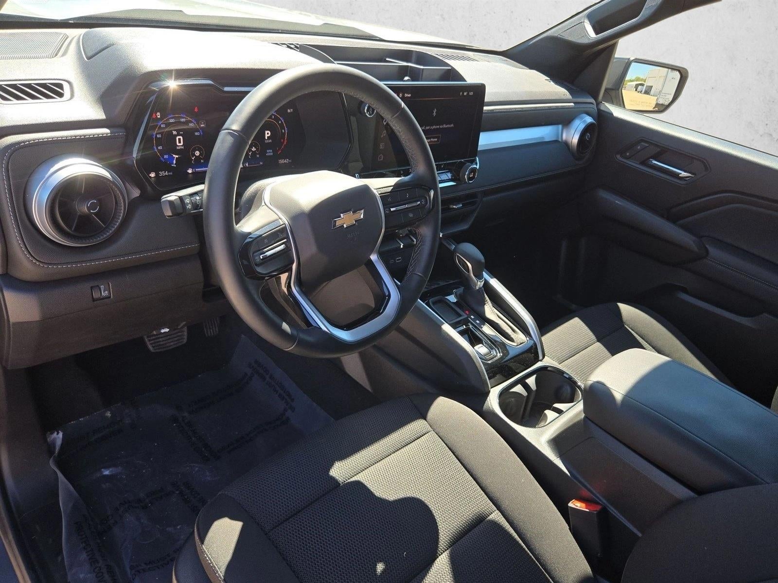 2025 Chevrolet Colorado WT/LT