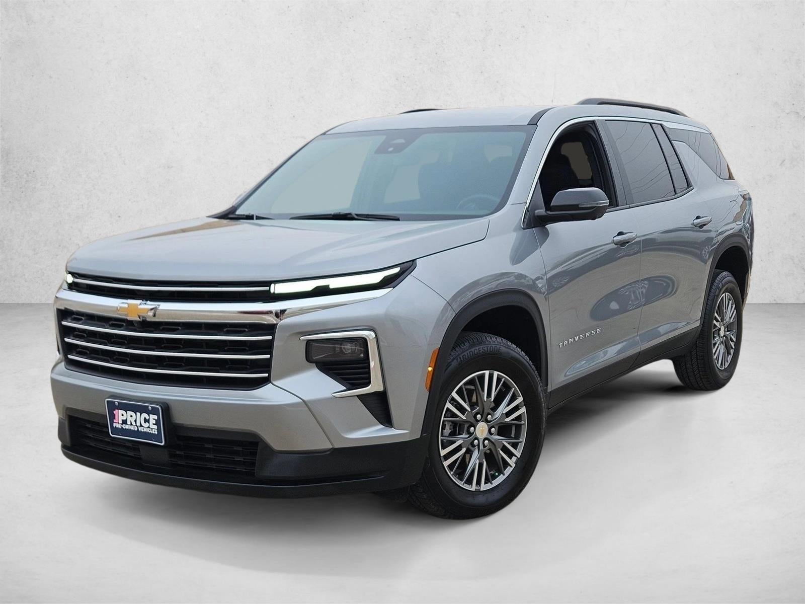 2024 Chevrolet Traverse LT