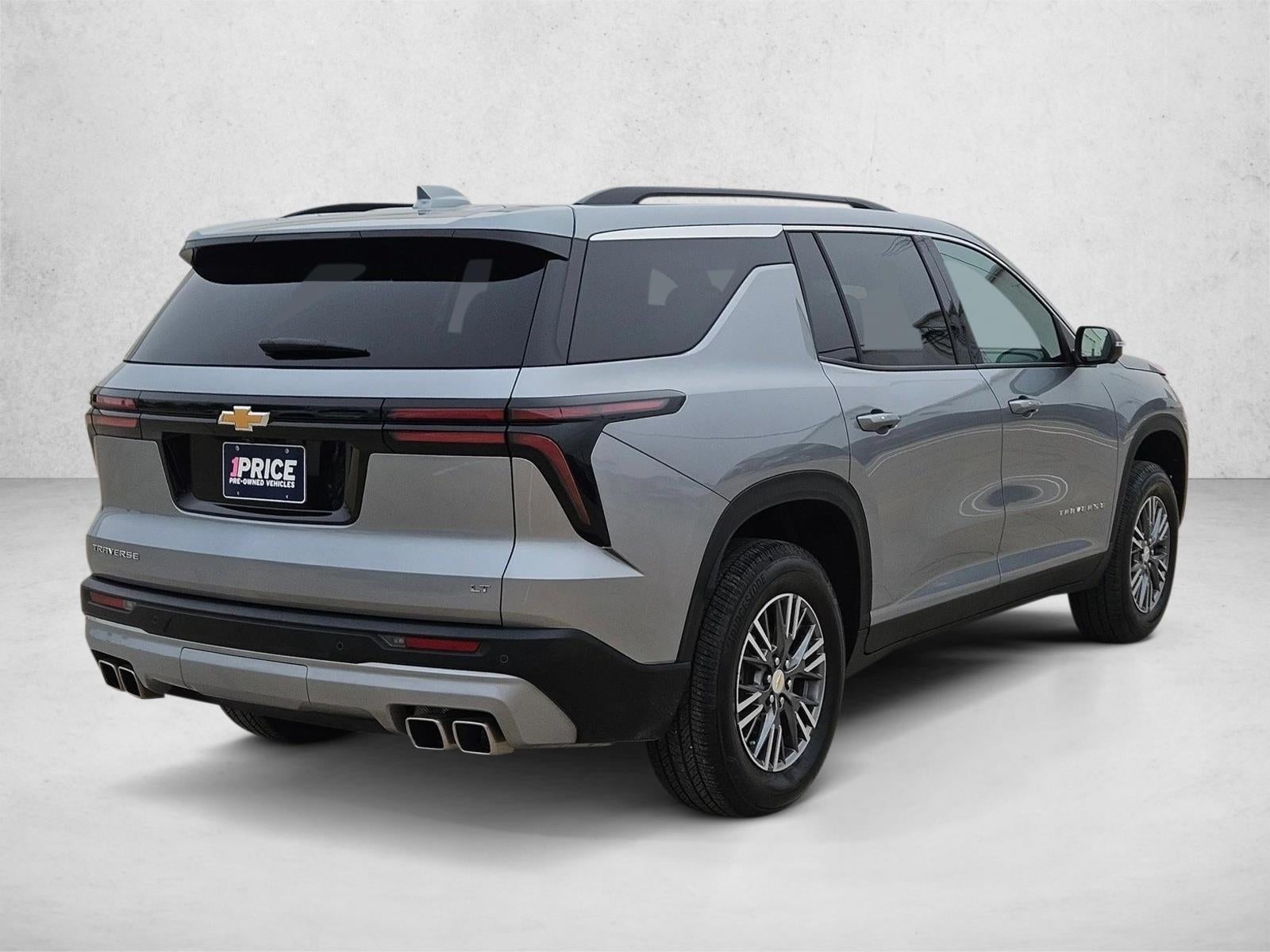 2024 Chevrolet Traverse LT