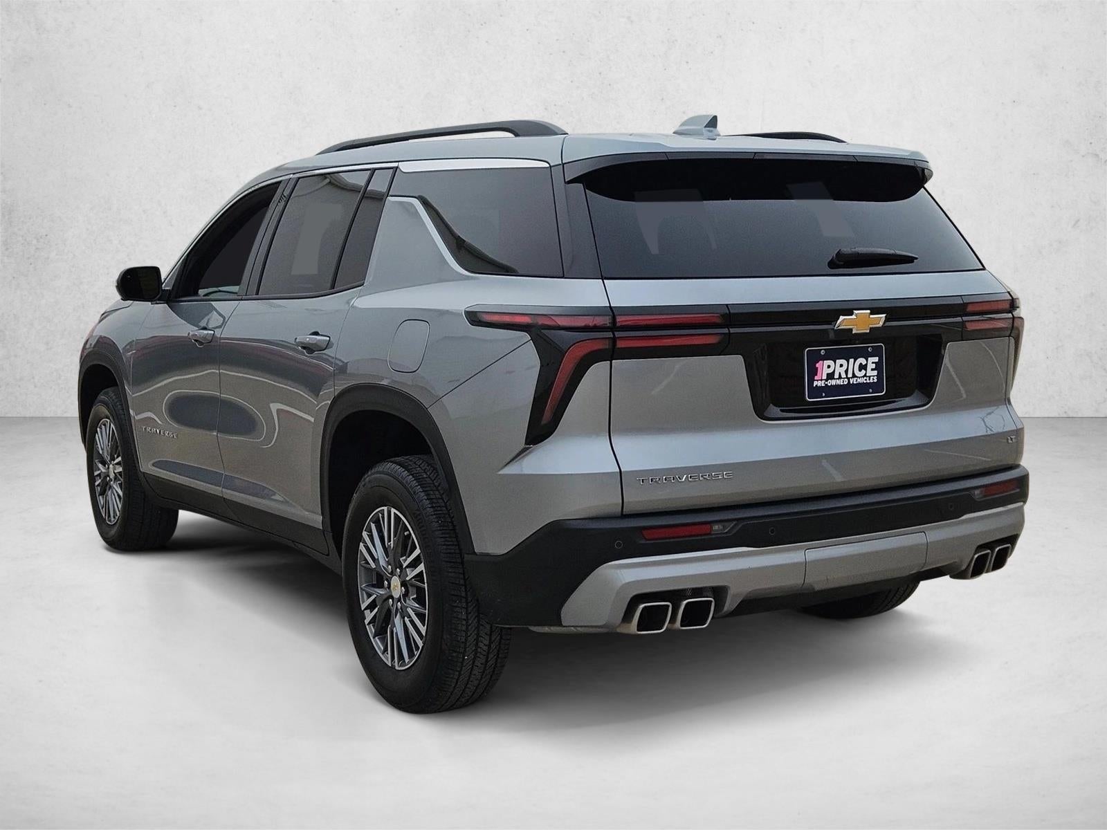 2024 Chevrolet Traverse LT