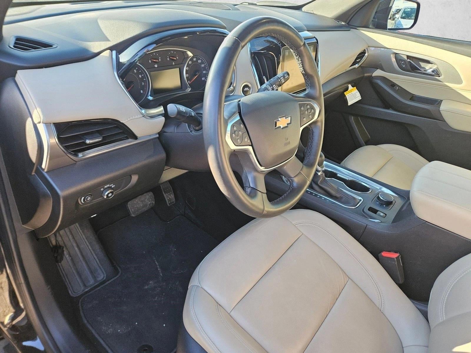 2023 Chevrolet Traverse LT Leather