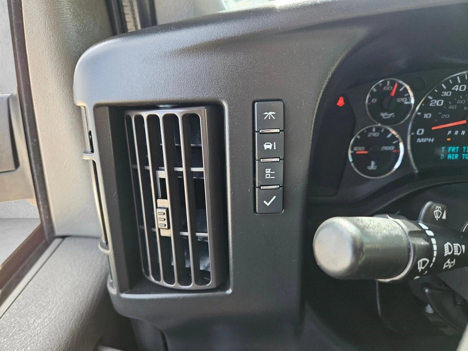 2023 GMC Savana Cargo 2500 Base