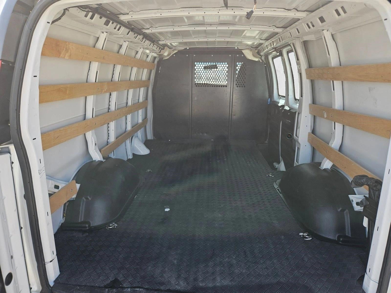 2023 GMC Savana Cargo 2500 Base