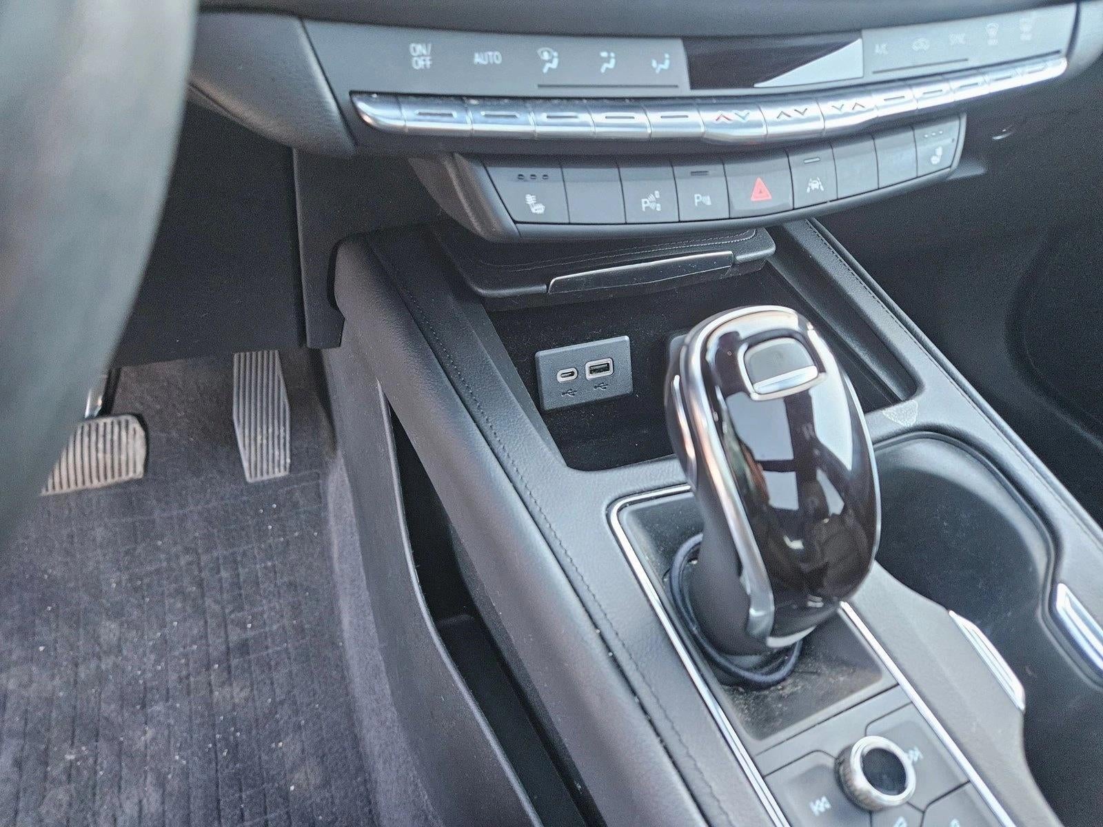 2023 Cadillac XT4 Premium Luxury