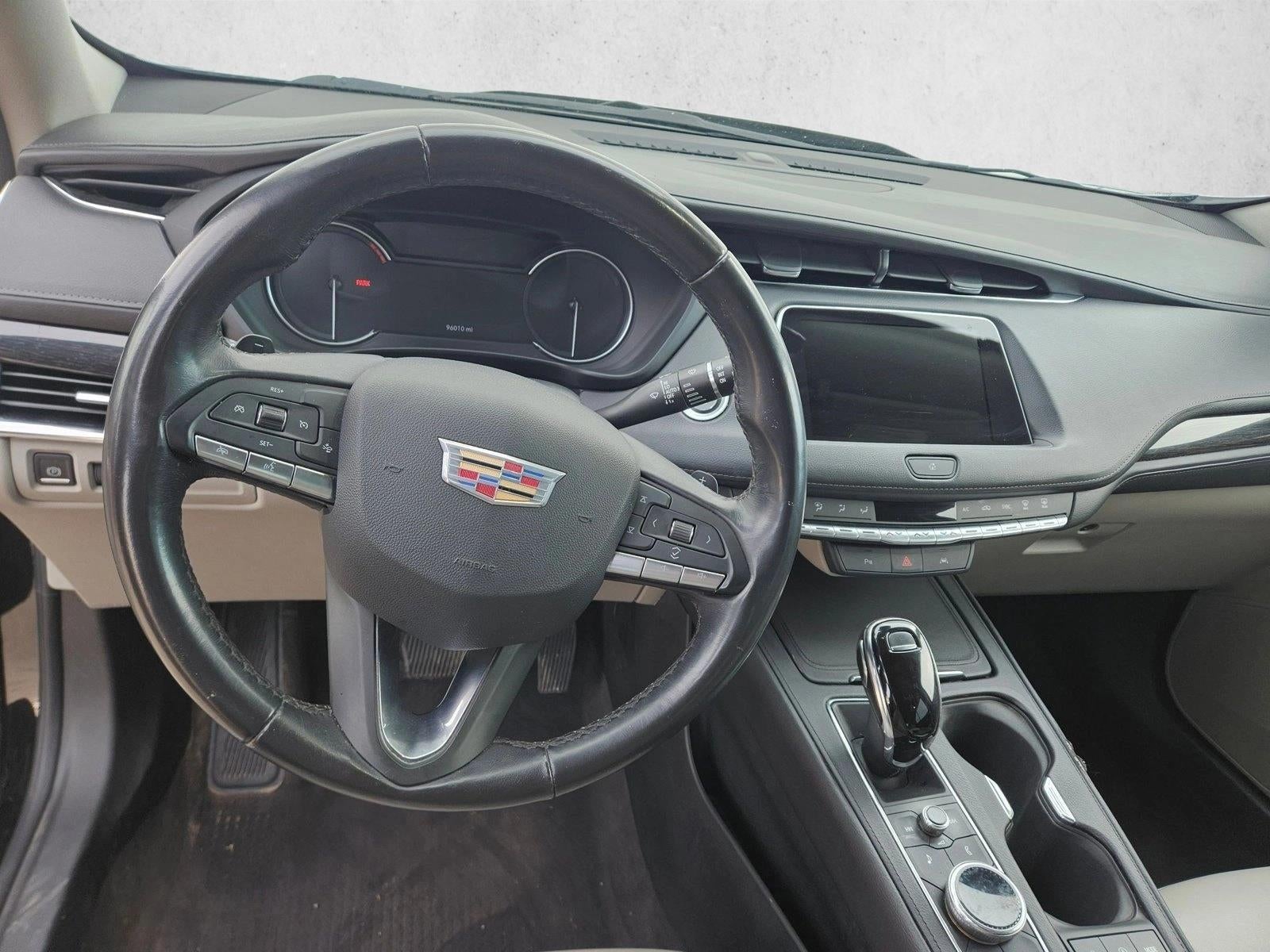 2023 Cadillac XT4 Premium Luxury