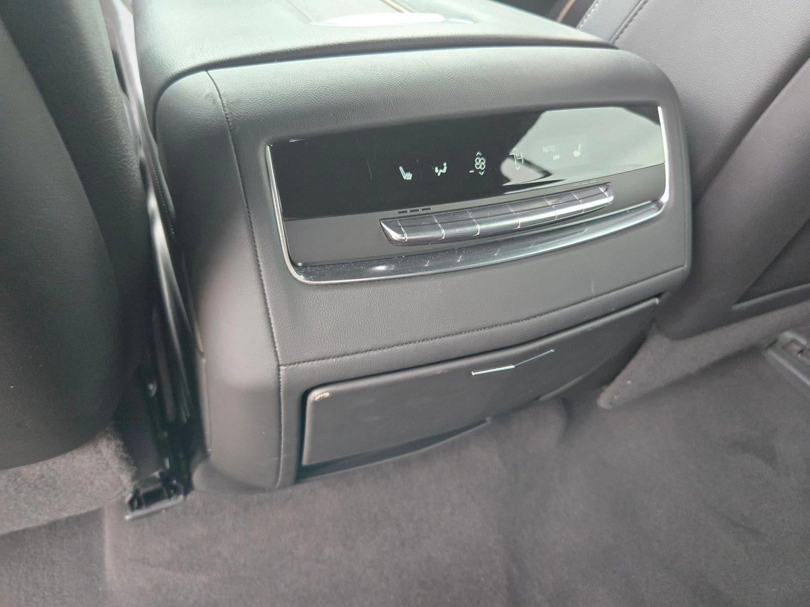 2024 Cadillac Escalade ESV Luxury