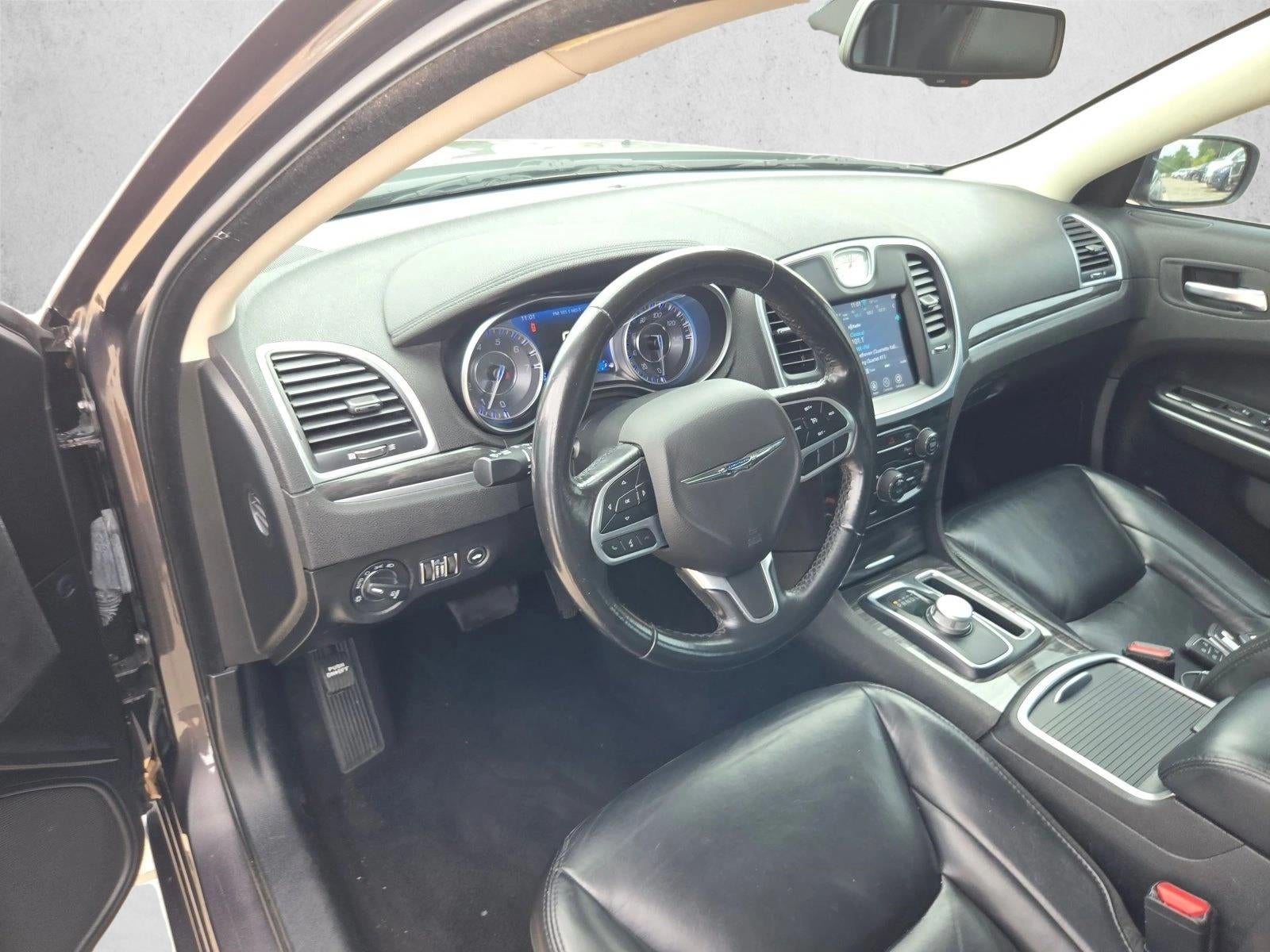 2022 Chrysler 300 Touring L