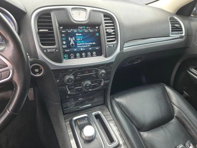 2022 Chrysler 300 Touring L