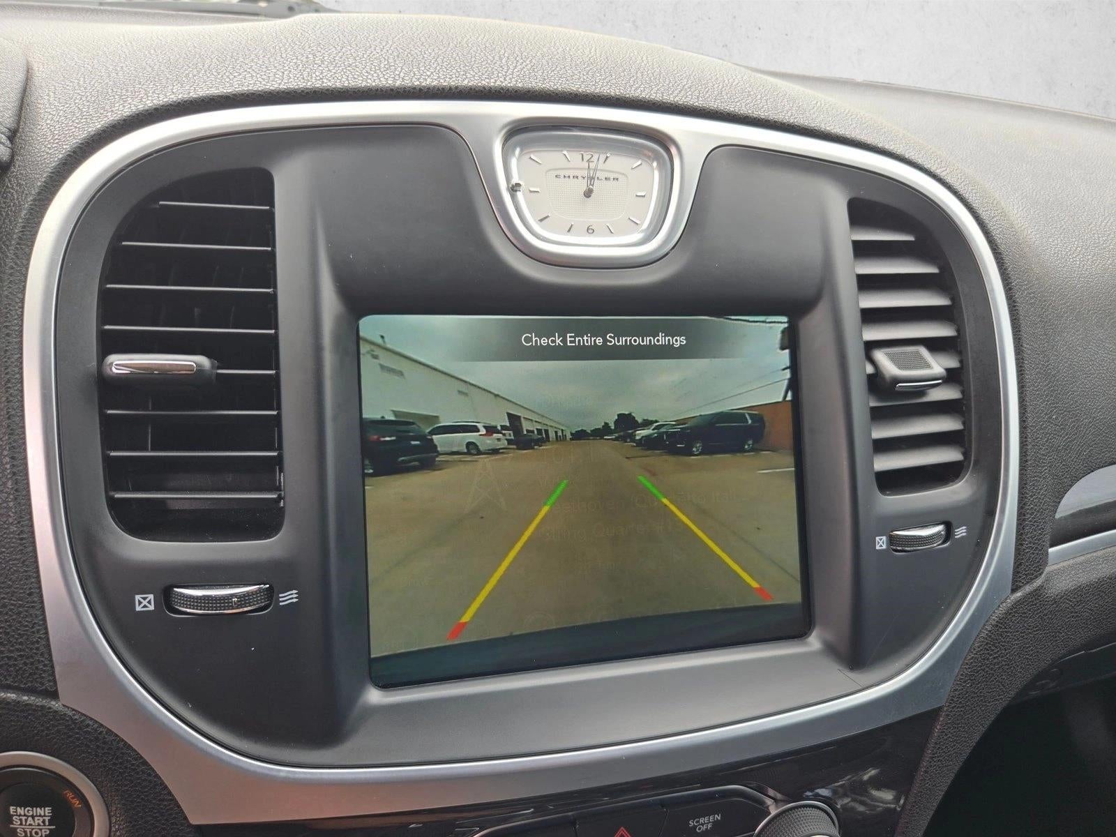 2022 Chrysler 300 Touring L