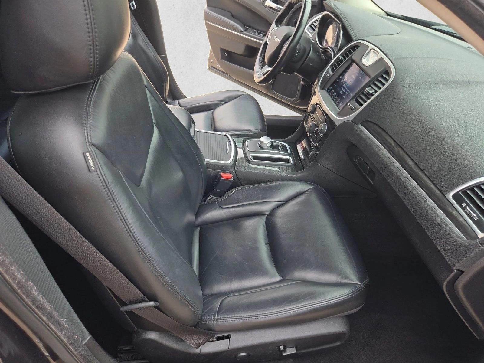 2022 Chrysler 300 Touring L