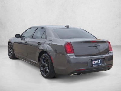 2022 Chrysler 300 Touring L