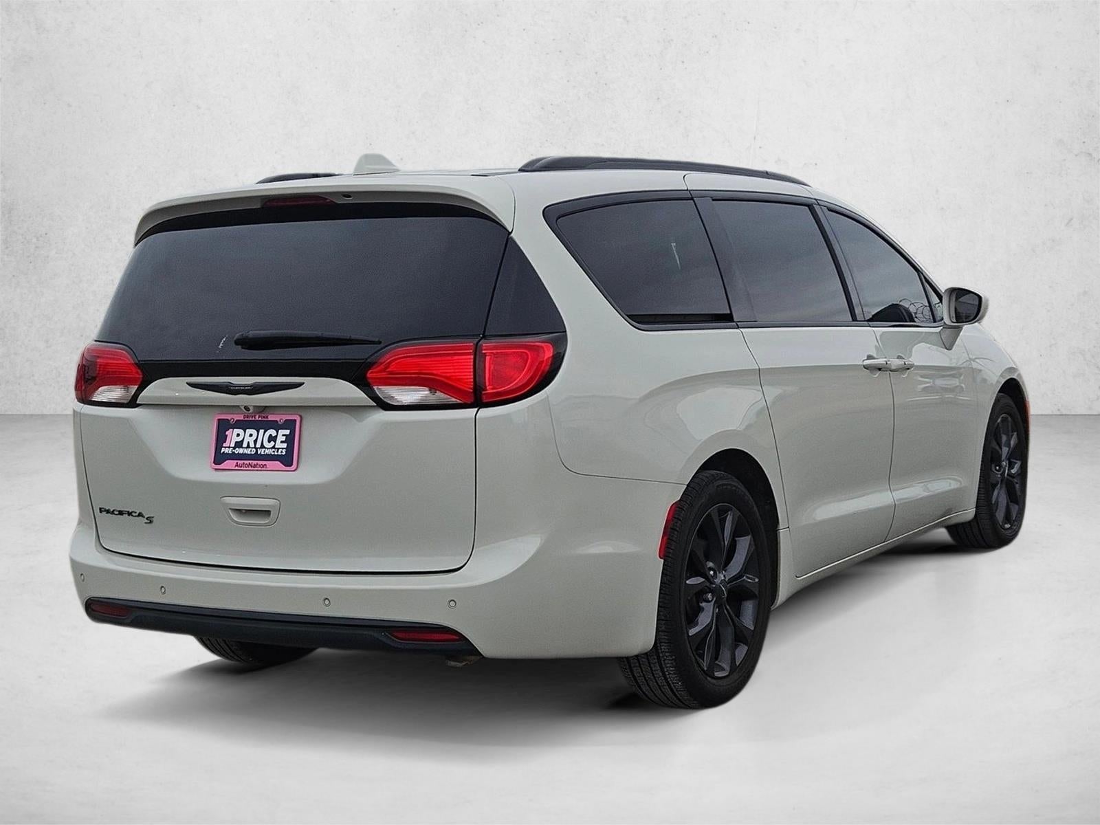 2020 Chrysler Pacifica Touring L