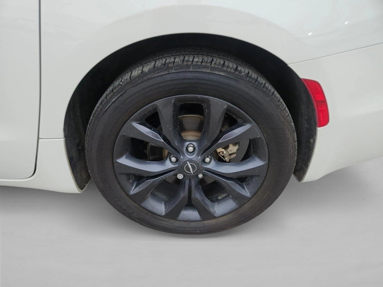 2020 Chrysler Pacifica Touring L