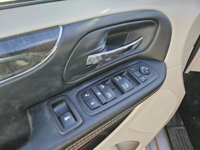 2015 Chrysler Town & Country Touring-L