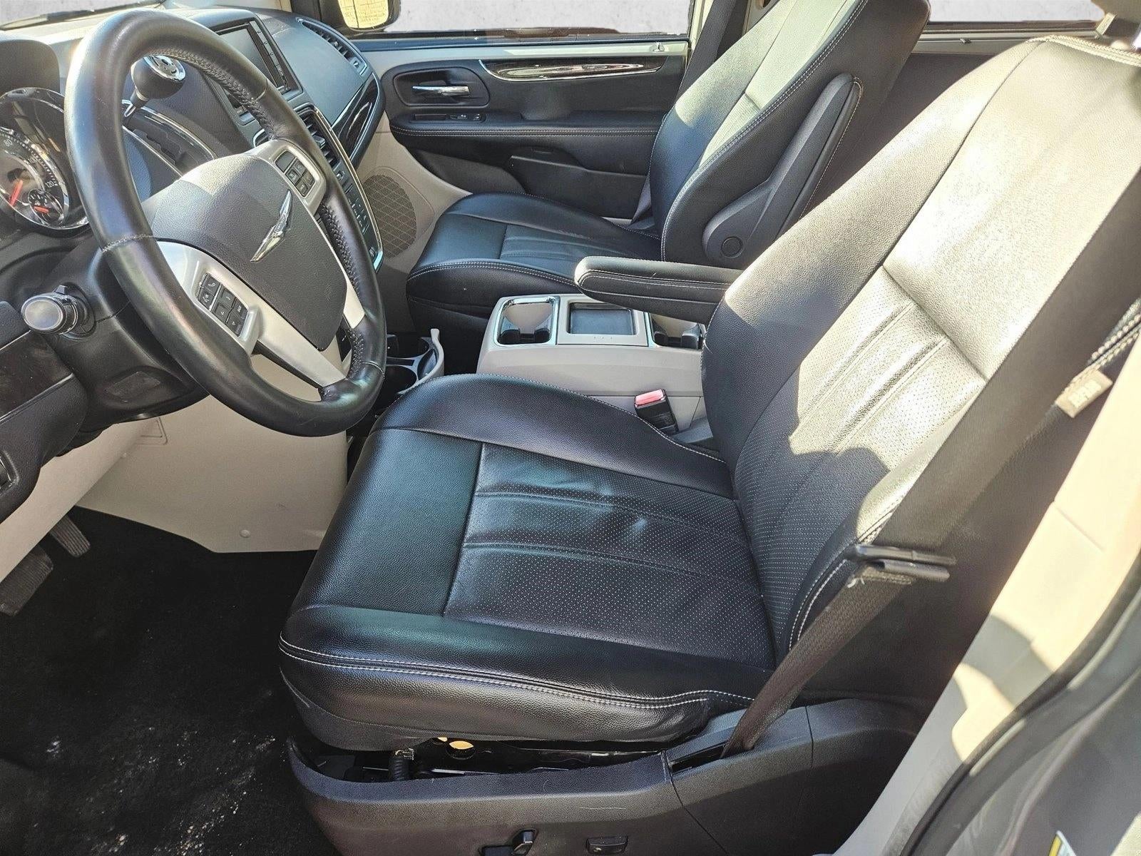 2015 Chrysler Town & Country Touring-L