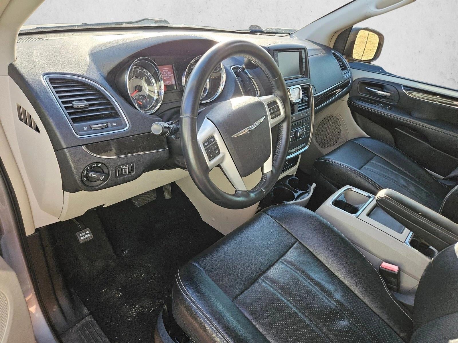 2015 Chrysler Town & Country Touring-L