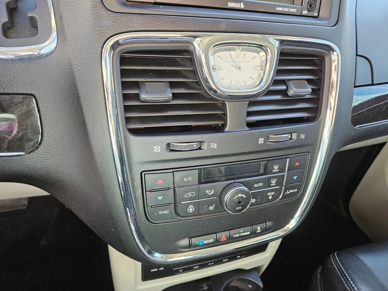 2015 Chrysler Town & Country Touring-L