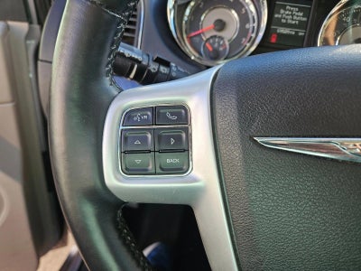 2015 Chrysler Town & Country Touring-L