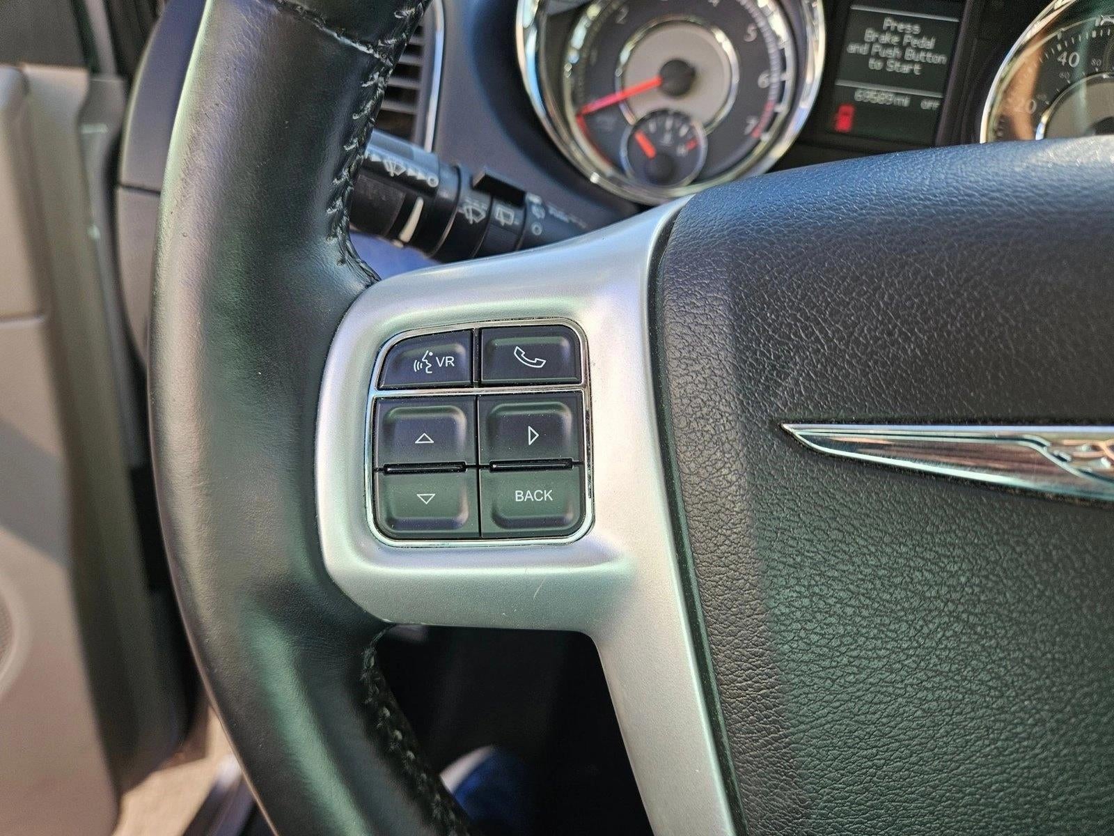 2015 Chrysler Town & Country Touring-L