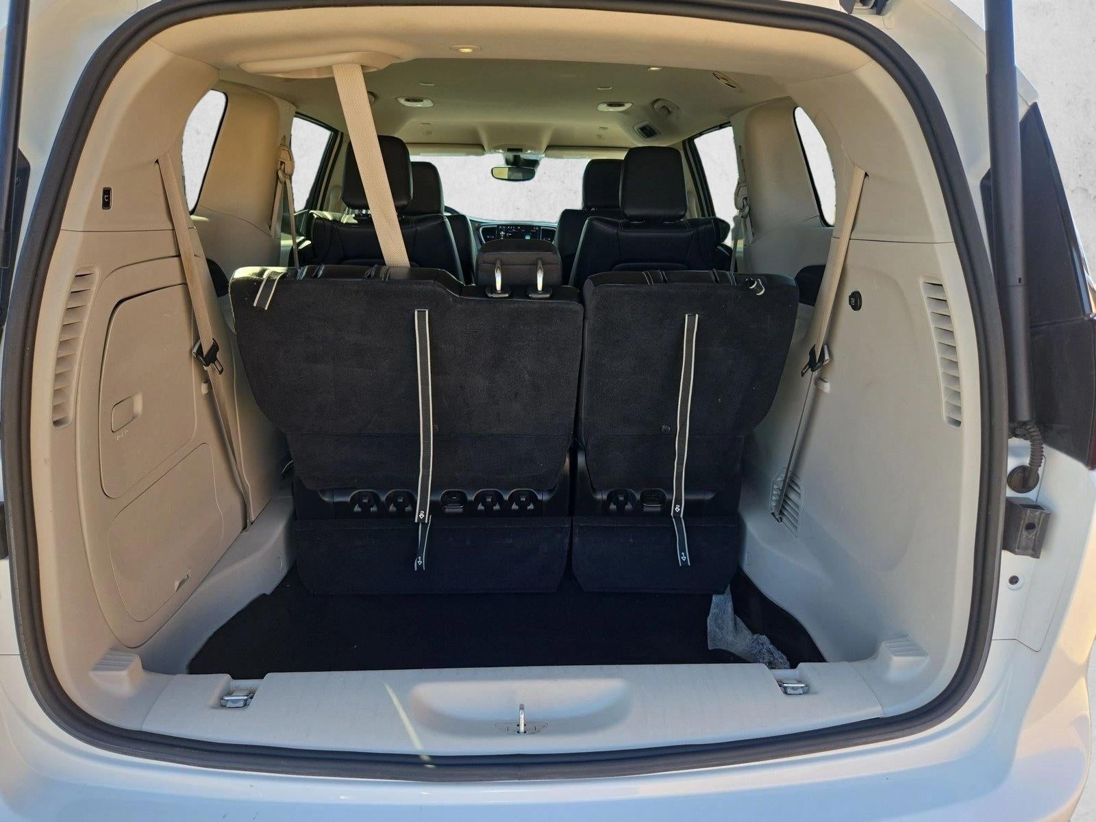 2023 Chrysler Pacifica Hybrid Touring L