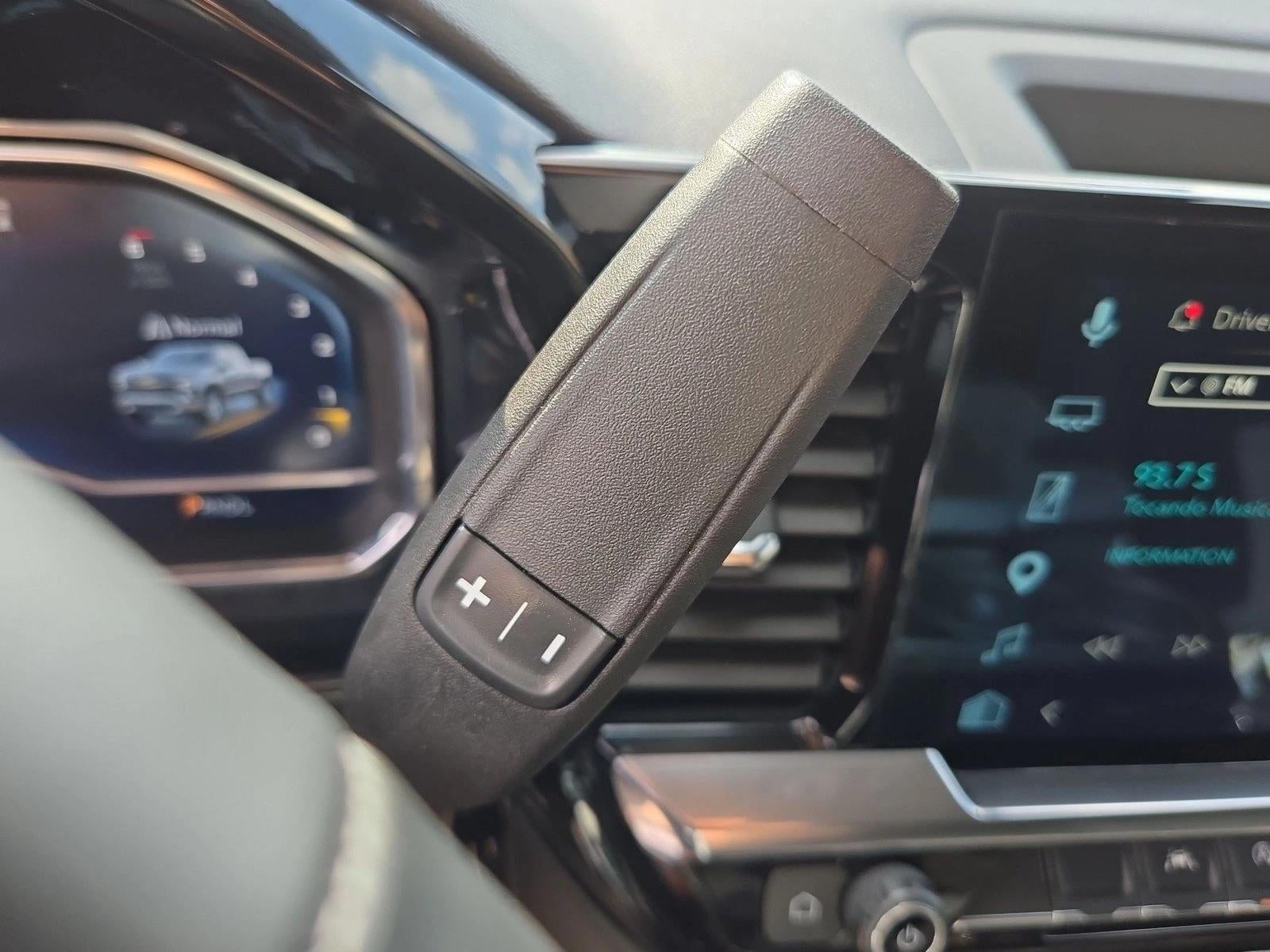 2025 Chevrolet Silverado 1500 LT - Photo 12