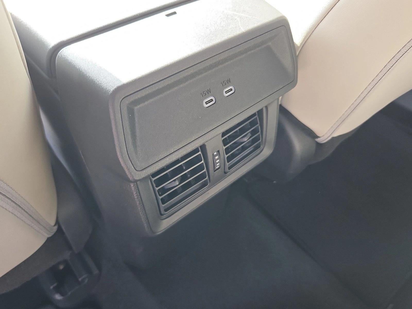 2026 Toyota RAV4 XLE - Photo 17