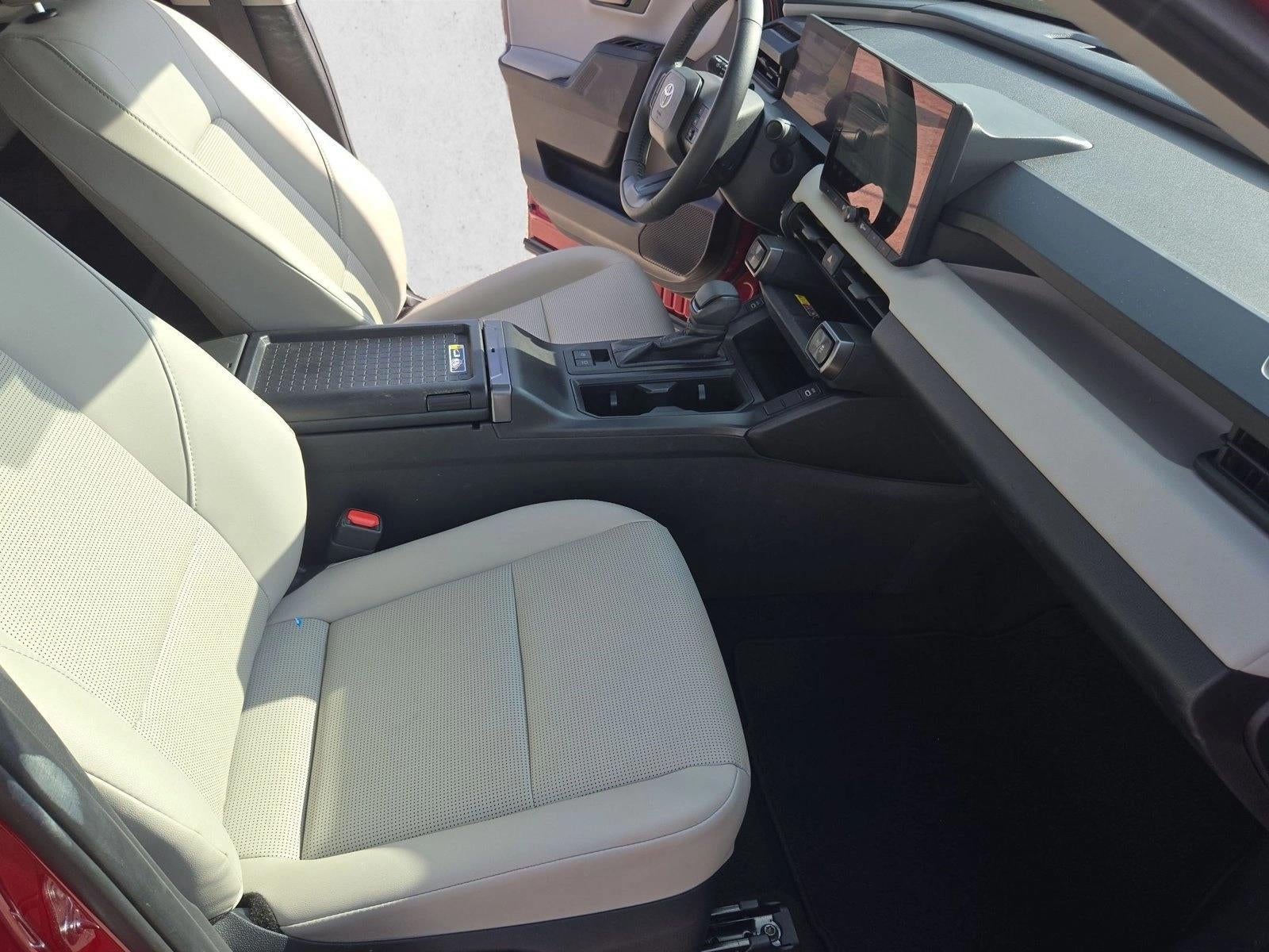 2026 Toyota RAV4 XLE - Photo 21